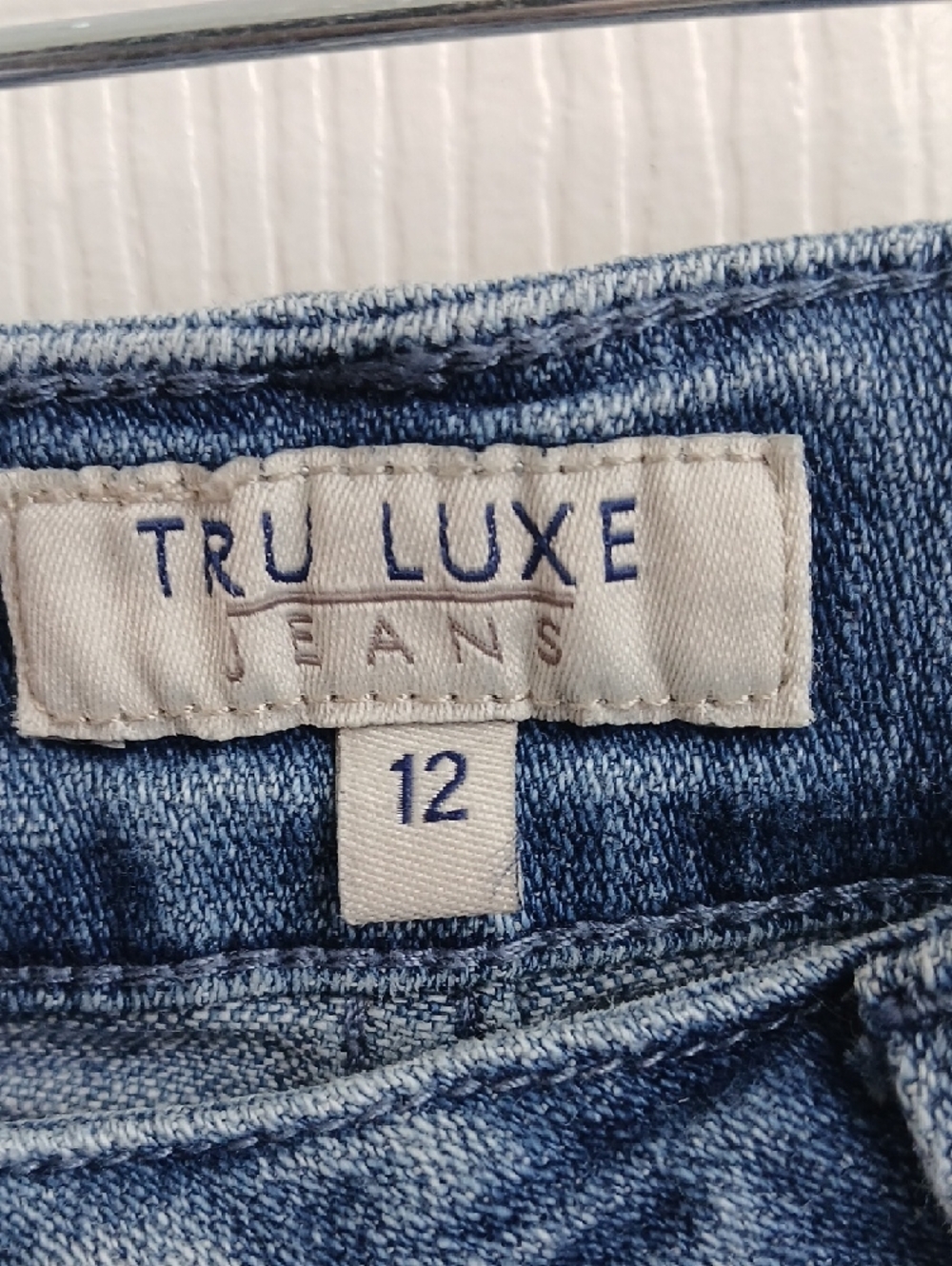 Tru Luxe Embroidered Floral Light Blue Women's Crop Jeans with Lace Trim Size 12 - Picture 6 of 14